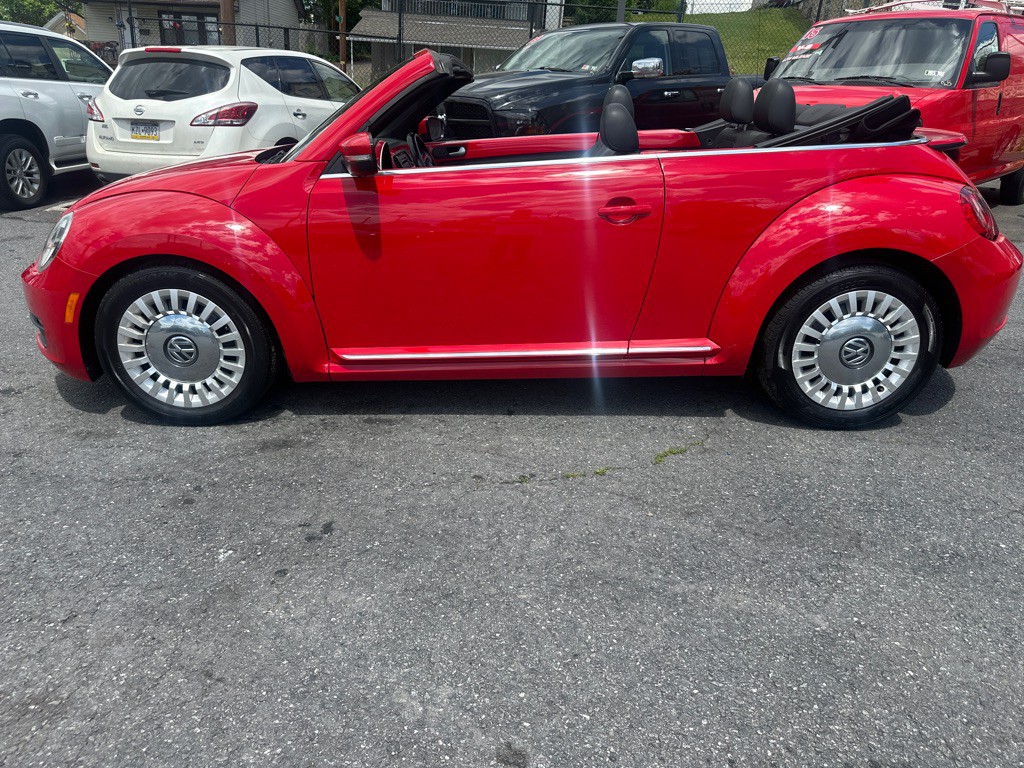 2014 Volkswagen Beetle Image 3