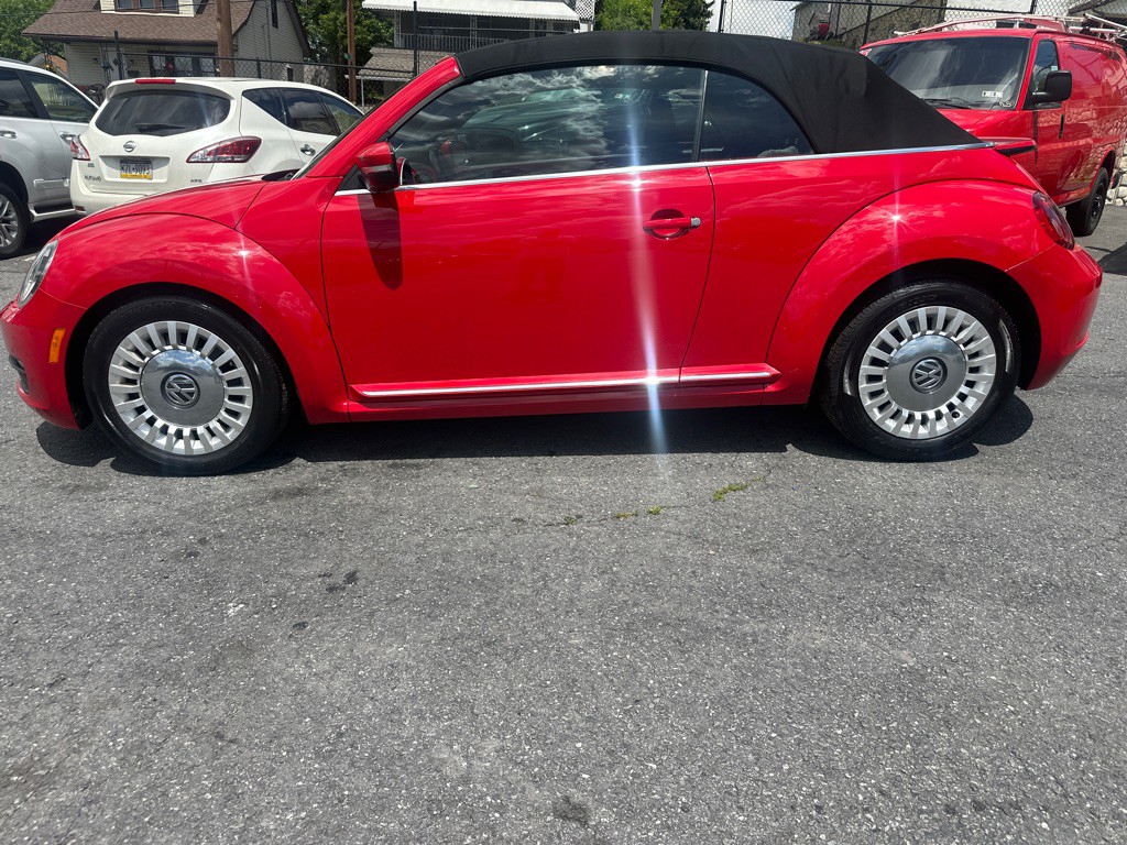 2014 Volkswagen Beetle Image 5