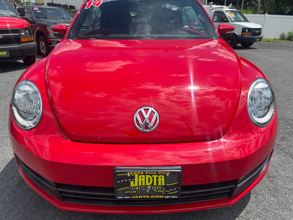 2014 Volkswagen Beetle Image 9