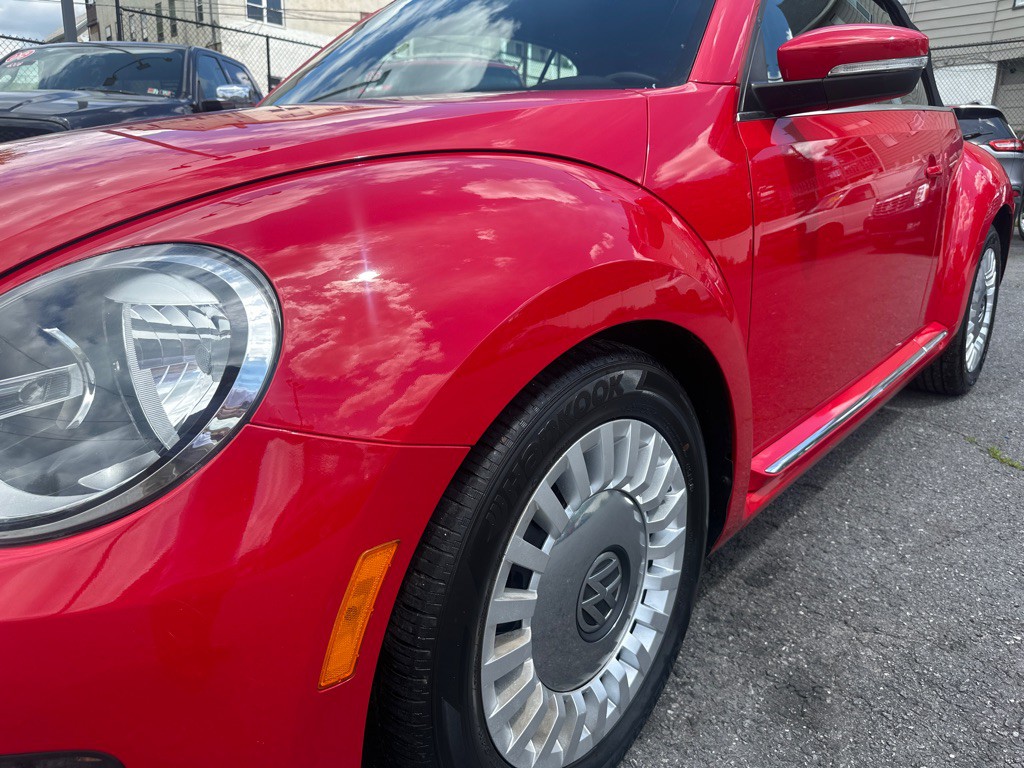 2014 Volkswagen Beetle Image 10