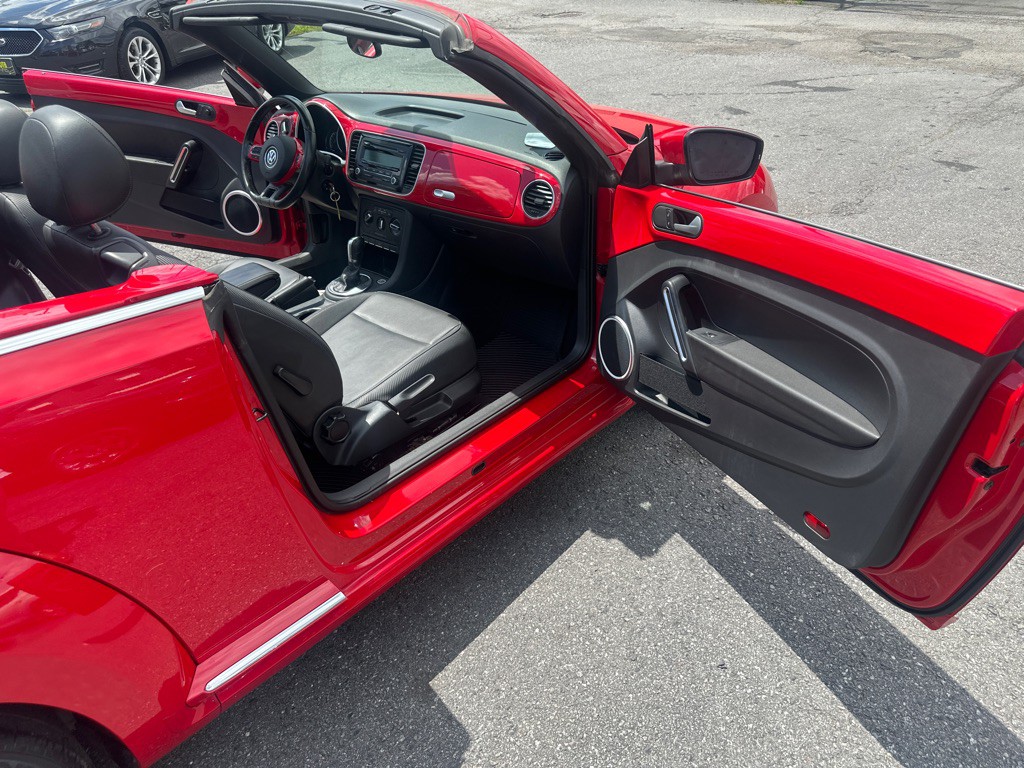 2014 Volkswagen Beetle Image 23