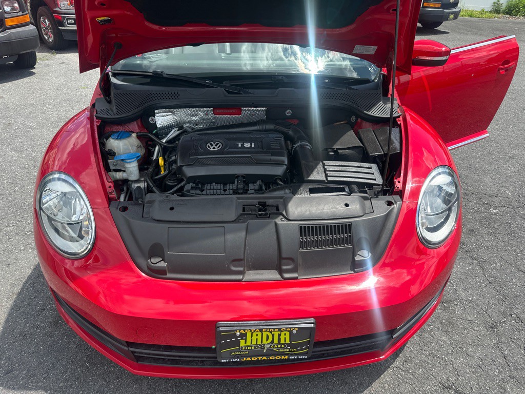 2014 Volkswagen Beetle Image 37