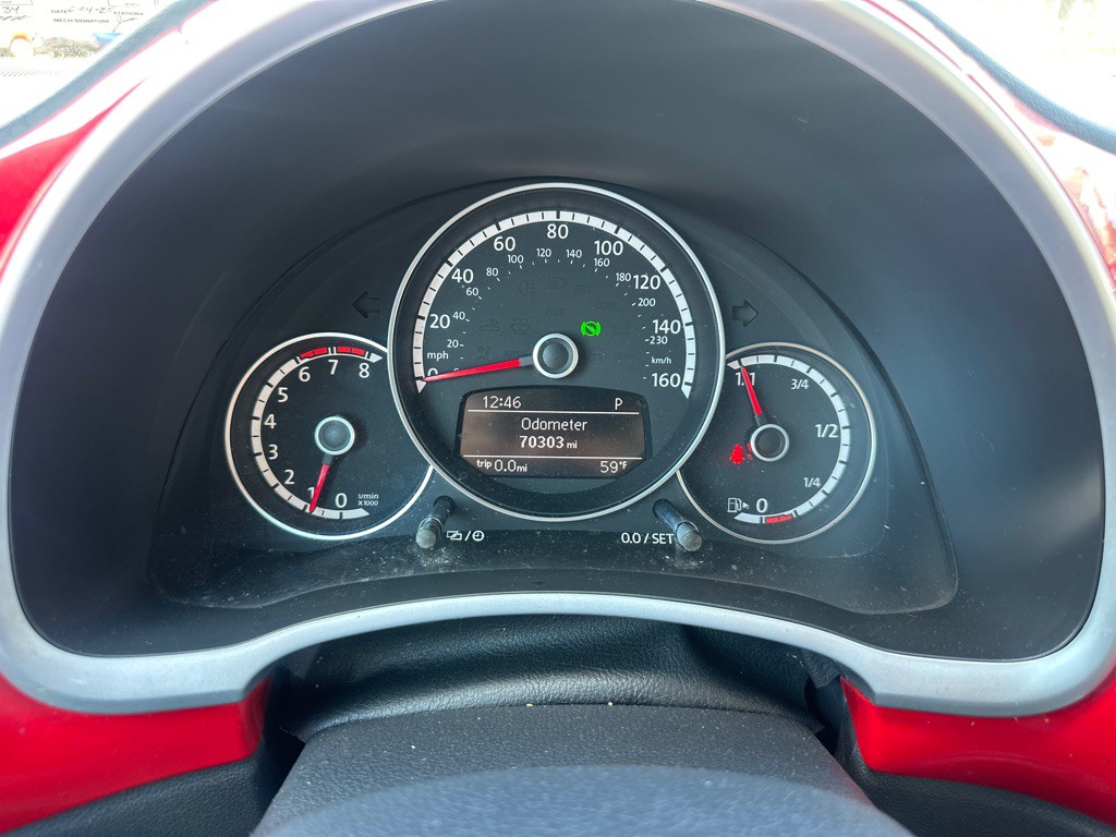 2014 Volkswagen Beetle Image 62