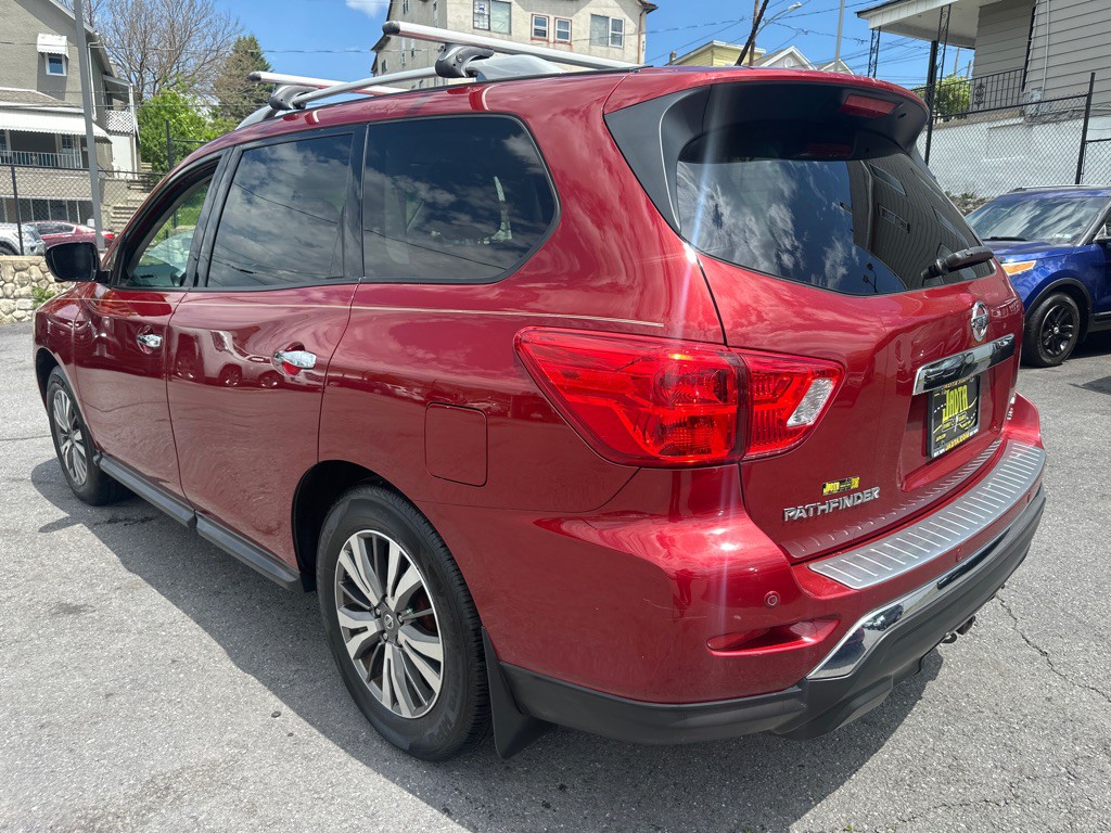 2017 Nissan Pathfinder Image 5