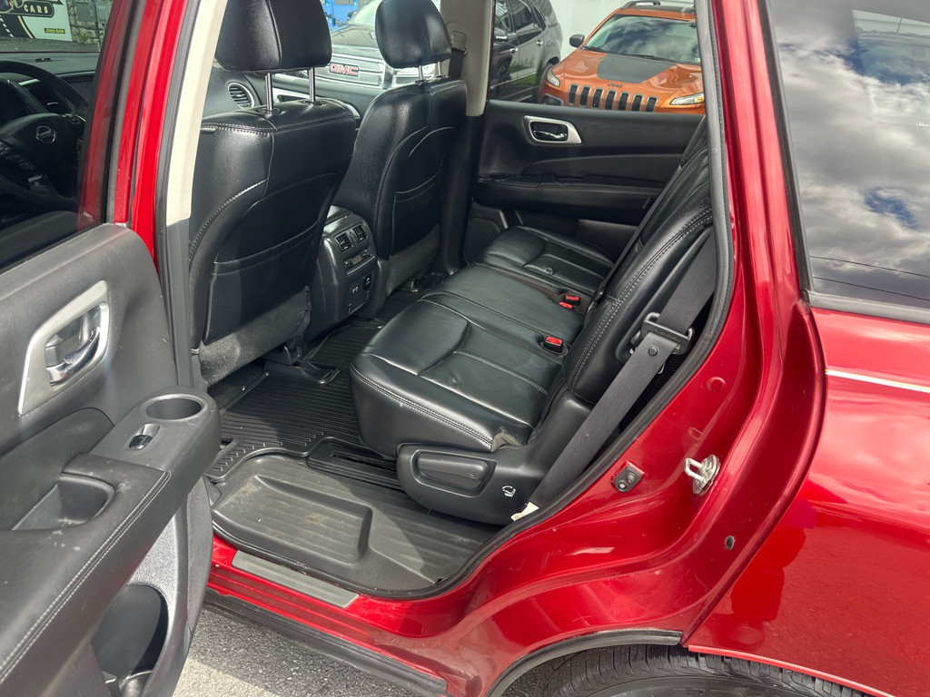 2017 Nissan Pathfinder Image 15