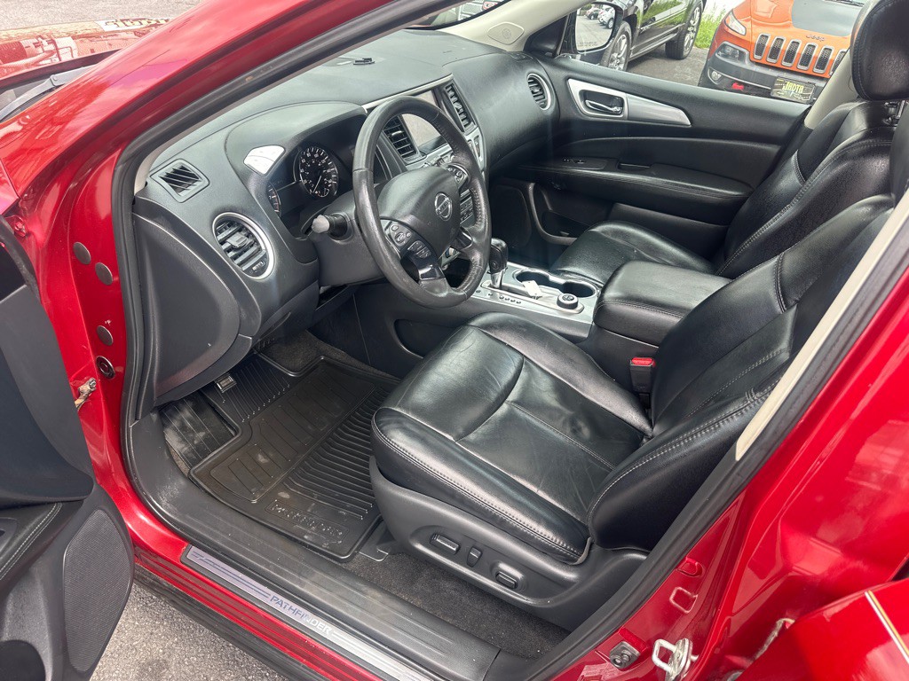 2017 Nissan Pathfinder Image 19