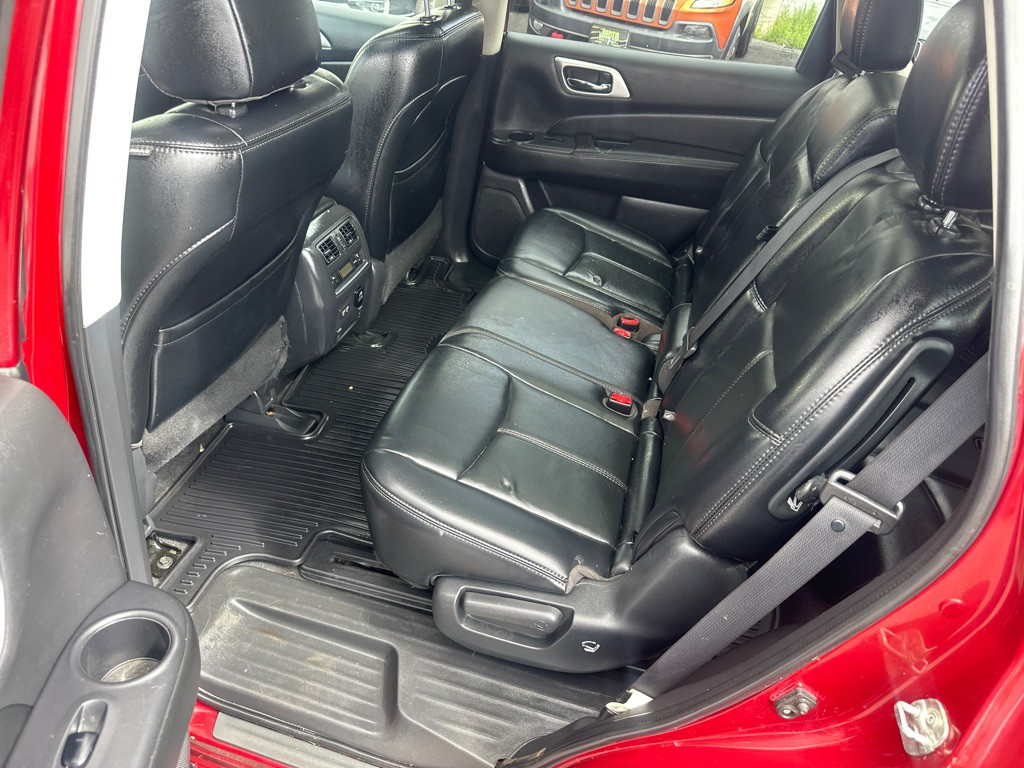 2017 Nissan Pathfinder Image 23
