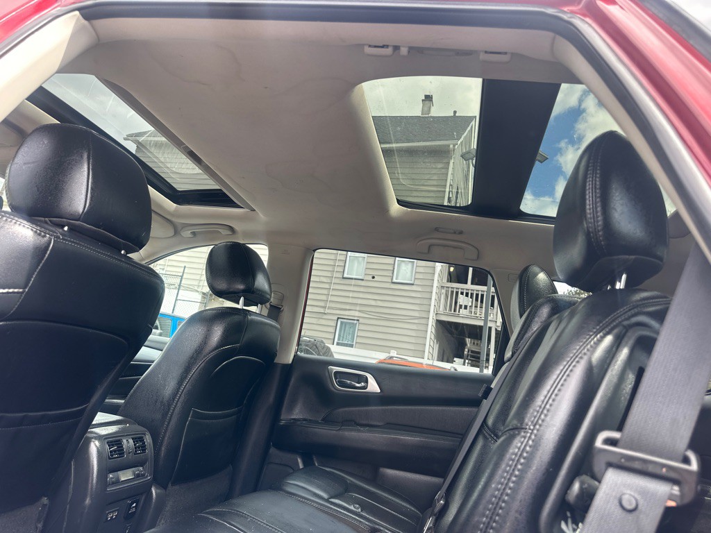 2017 Nissan Pathfinder Image 24