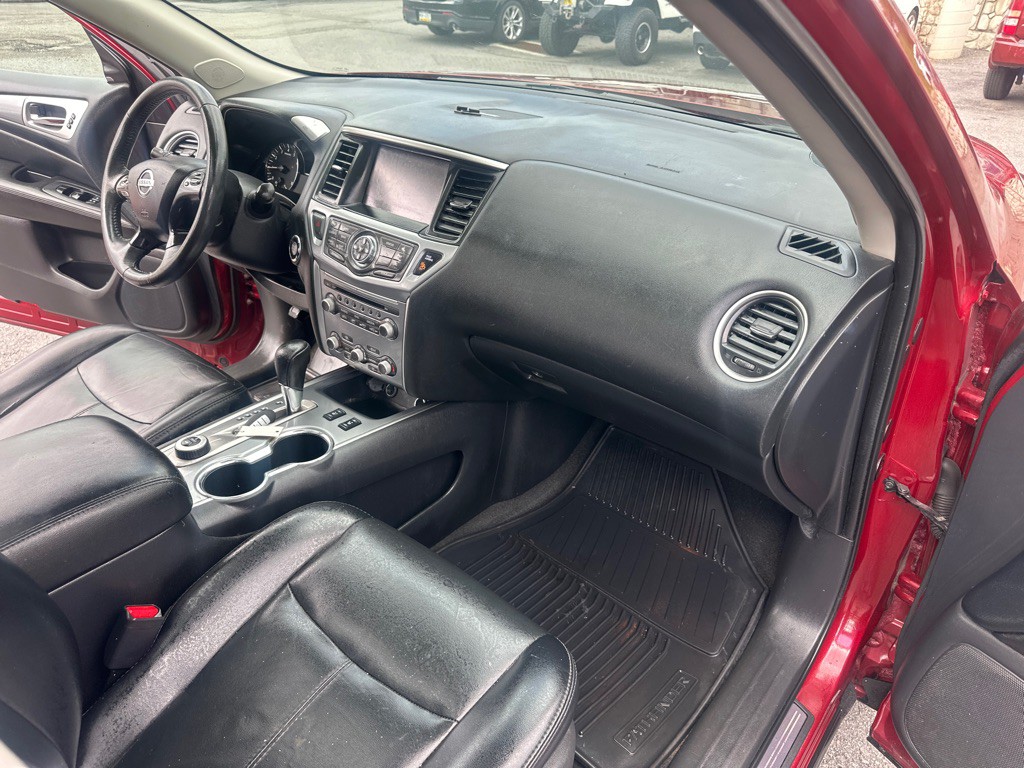 2017 Nissan Pathfinder Image 45