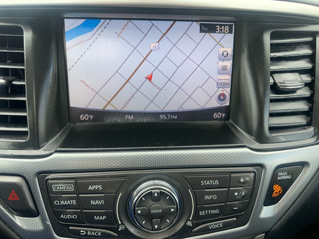 2017 Nissan Pathfinder Image 58