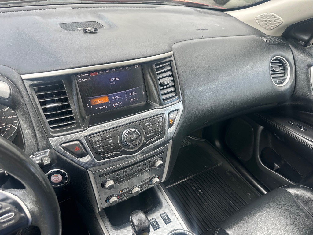 2017 Nissan Pathfinder Image 65