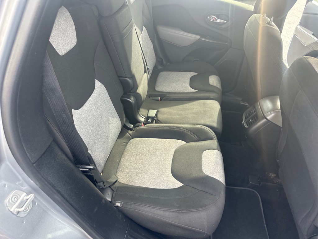 2014 Jeep Cherokee Image 30