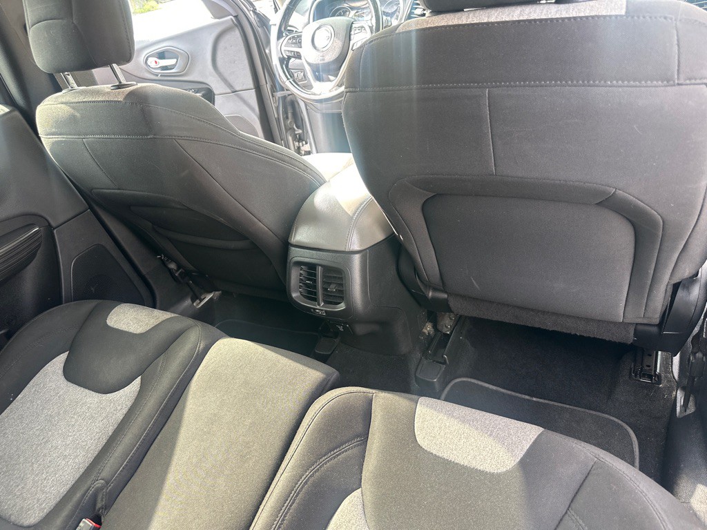 2014 Jeep Cherokee Image 32