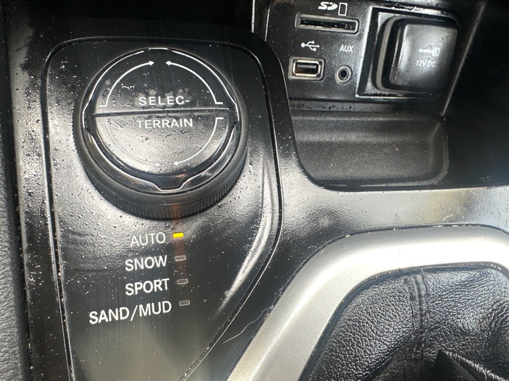 2014 Jeep Cherokee Image 55
