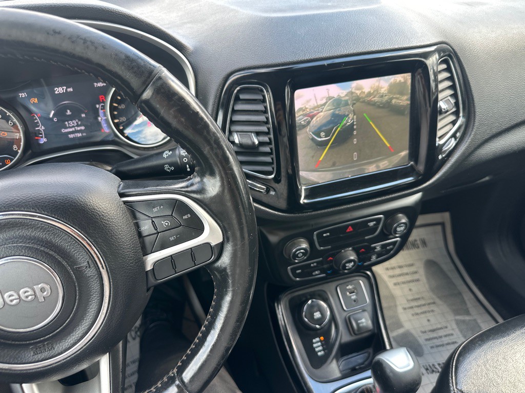 2020 Jeep Compass Image 38