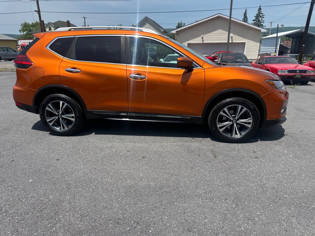 2017 Nissan Rogue Image 3