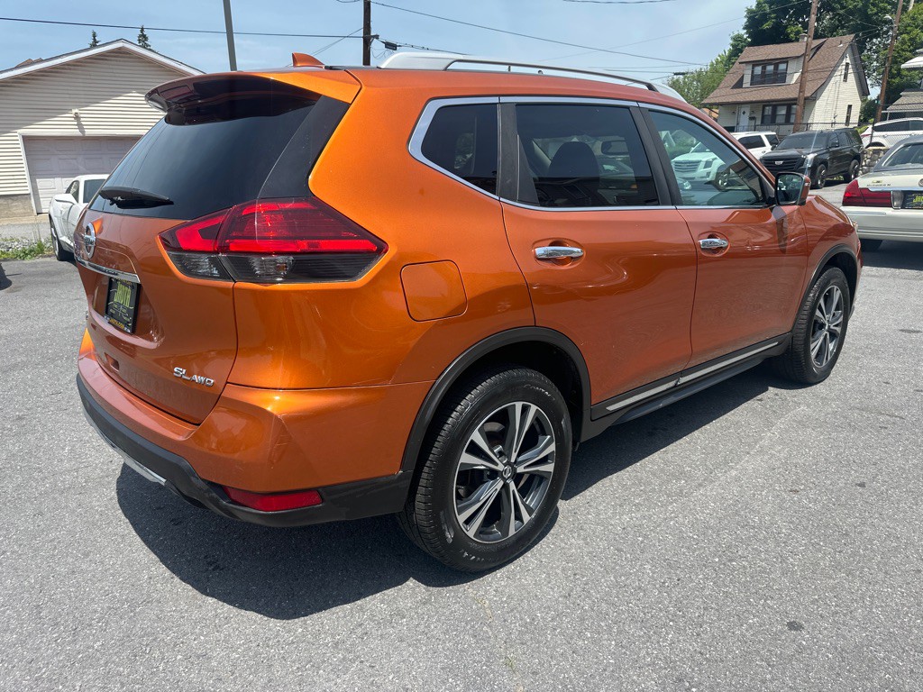 2017 Nissan Rogue Image 4