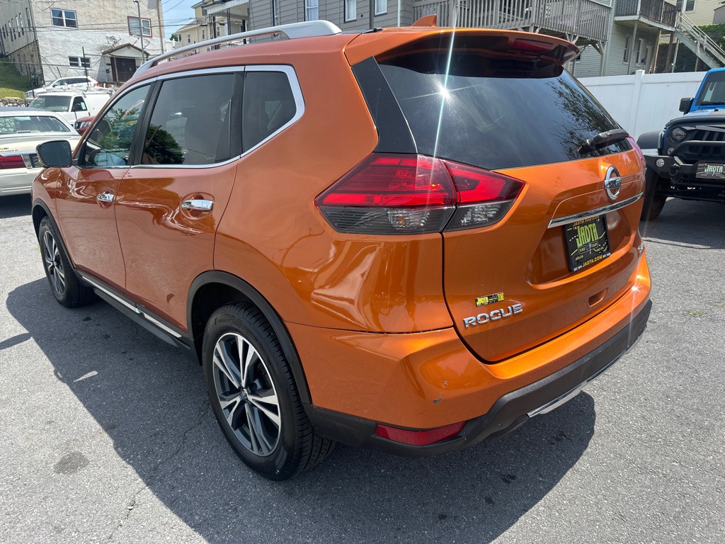 2017 Nissan Rogue Image 6