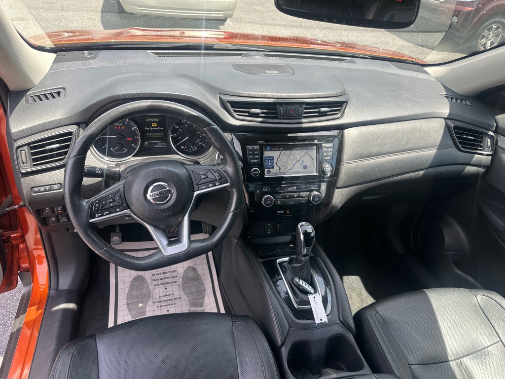 2017 Nissan Rogue Image 16