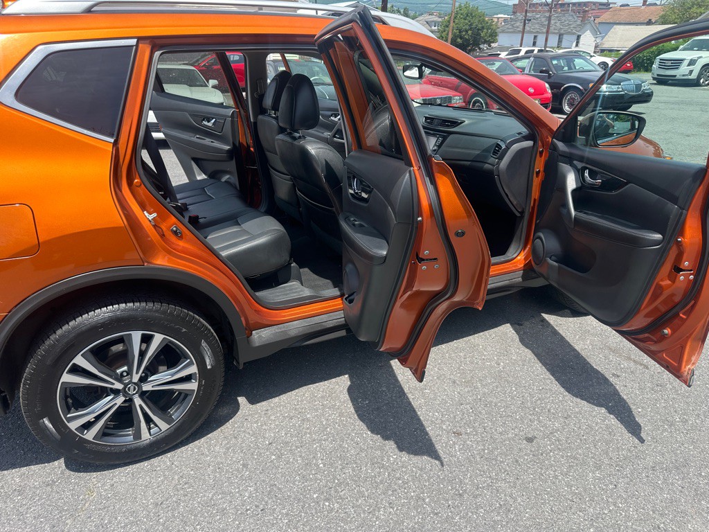 2017 Nissan Rogue Image 21
