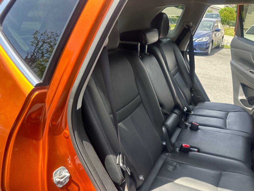 2017 Nissan Rogue Image 23