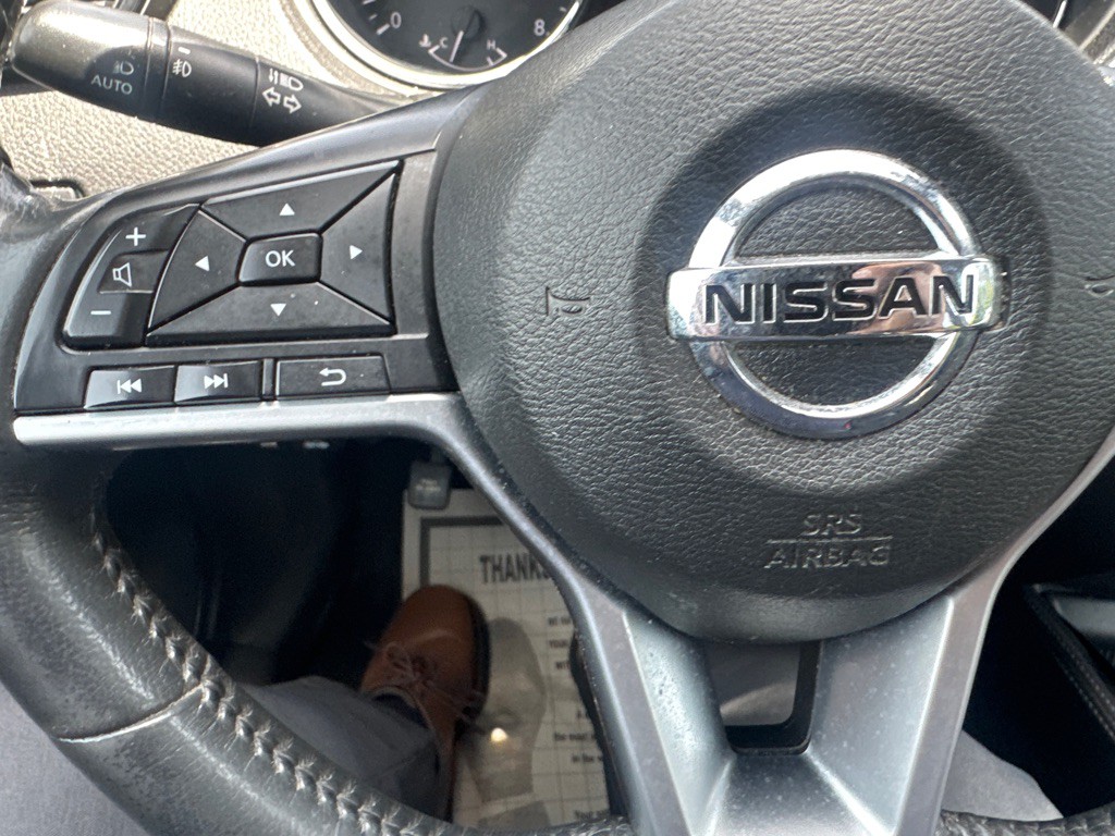 2017 Nissan Rogue Image 36
