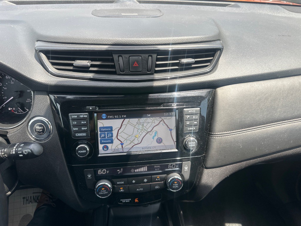 2017 Nissan Rogue Image 46