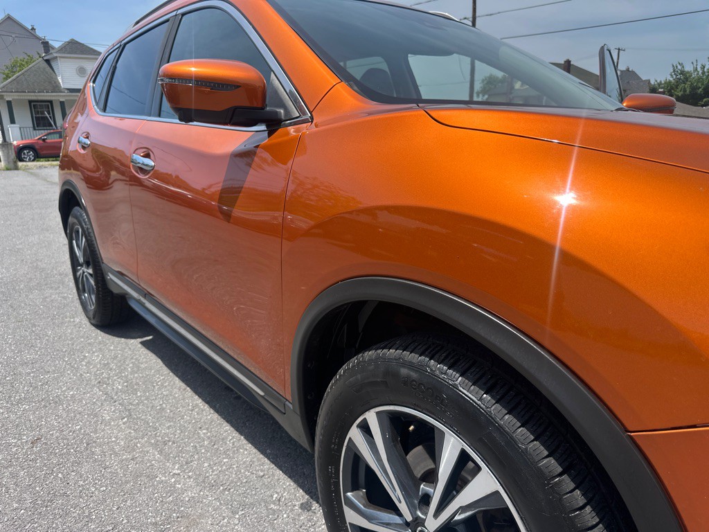 2017 Nissan Rogue Image 50
