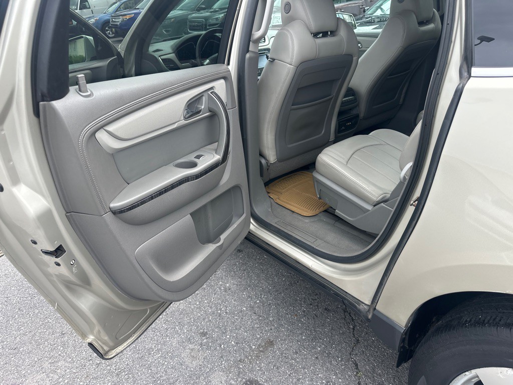 2013 Chevrolet Traverse Image 16