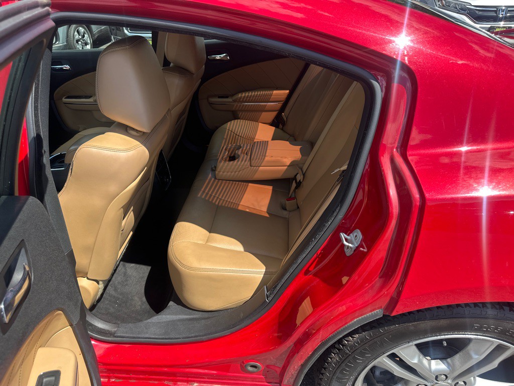 2013 Dodge Charger Image 19