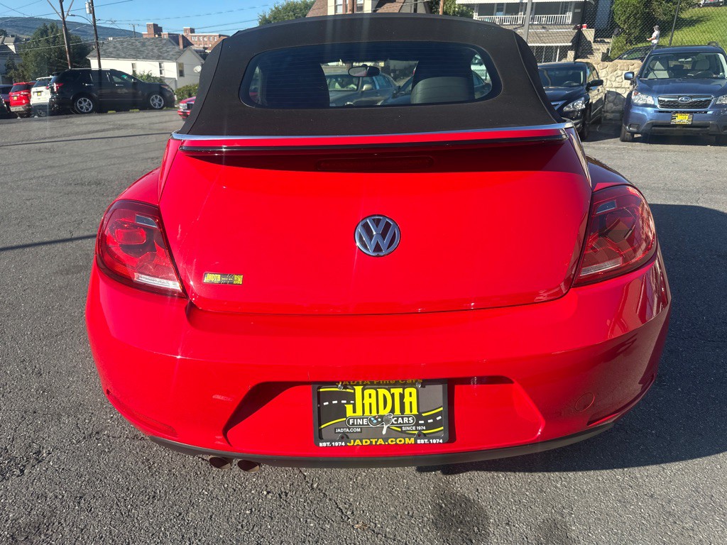2013 Volkswagen Beetle Image 5