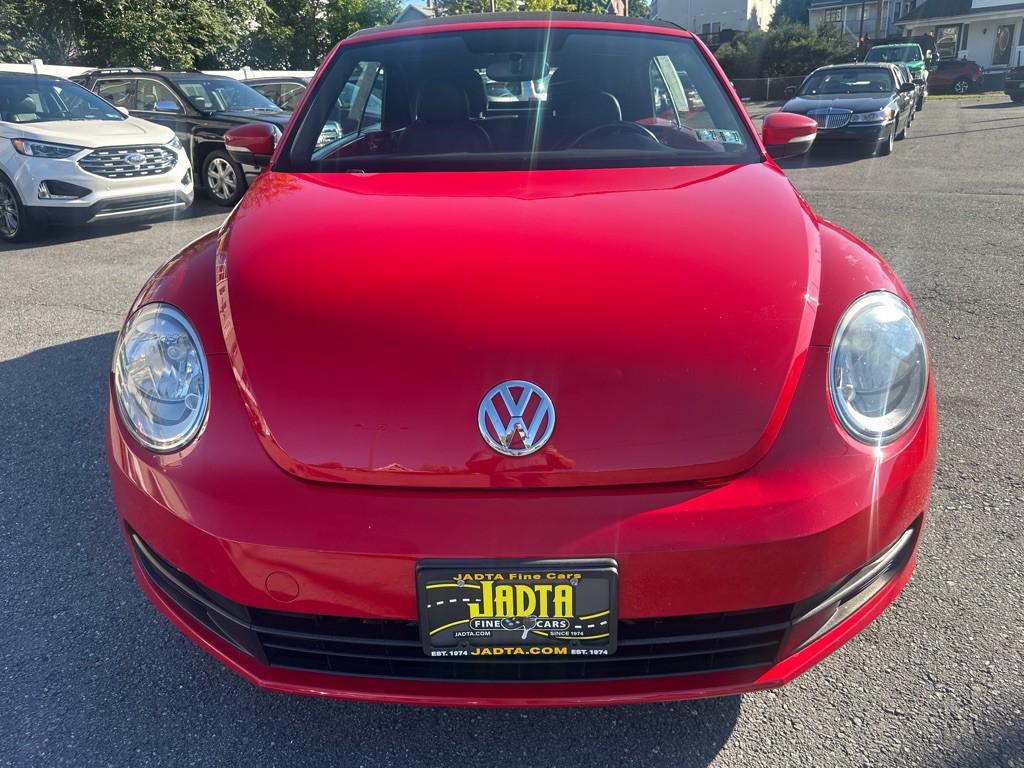 2013 Volkswagen Beetle Image 9