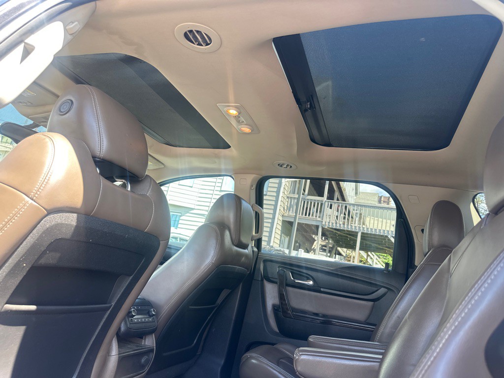2014 GMC Acadia Image 15