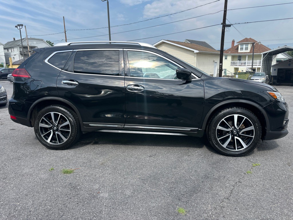 2018 Nissan Rogue Image 4