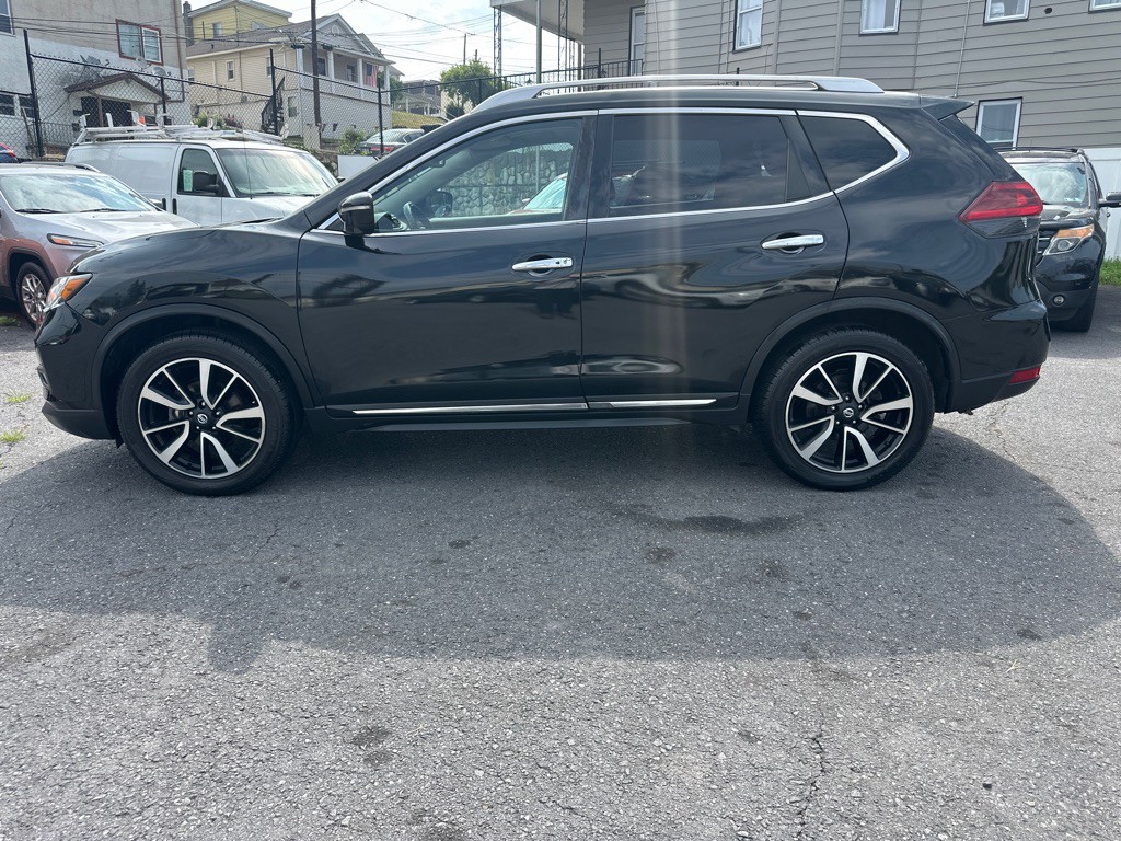 2018 Nissan Rogue Image 8