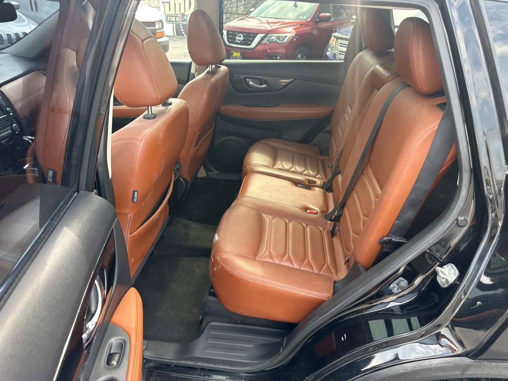 2018 Nissan Rogue Image 11