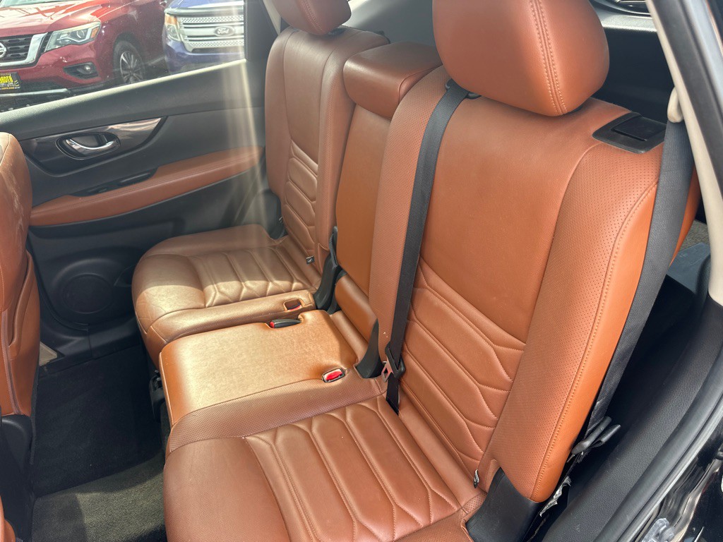 2018 Nissan Rogue Image 12