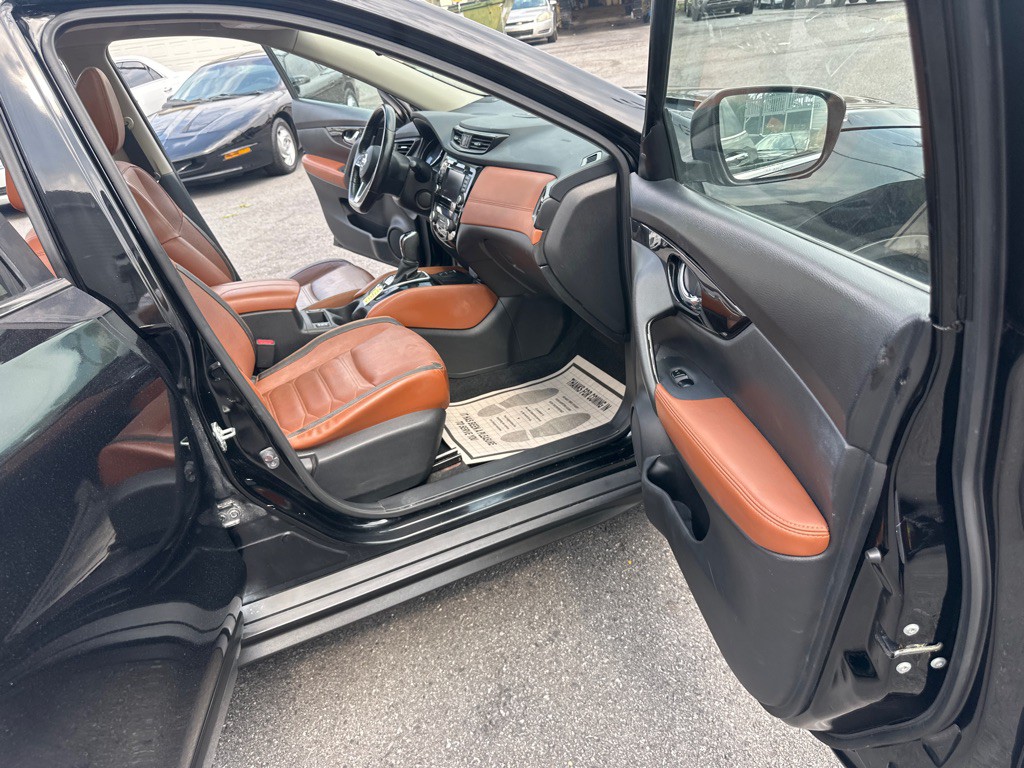 2018 Nissan Rogue Image 26