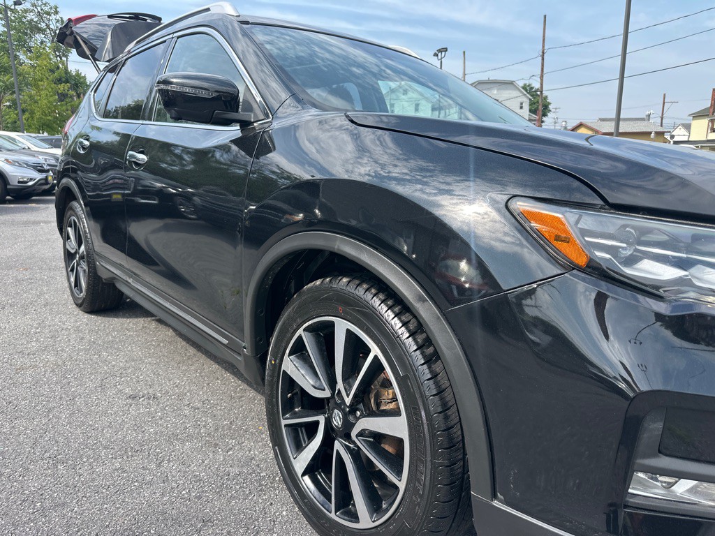 2018 Nissan Rogue Image 33