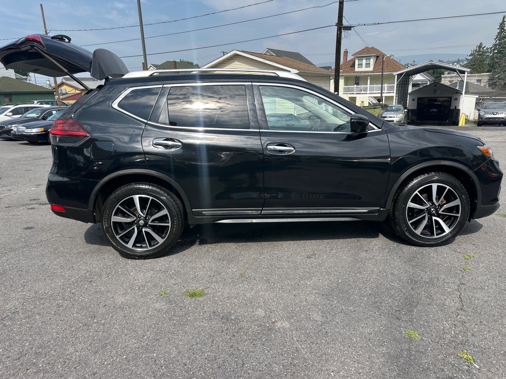 2018 Nissan Rogue Image 34