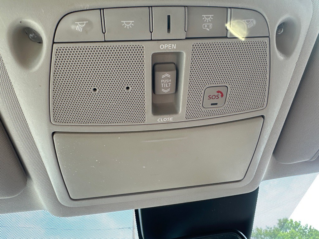 2018 Nissan Rogue Image 59