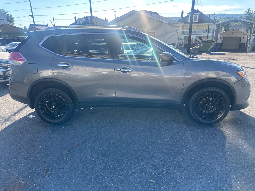 2016 Nissan Rogue Image 8