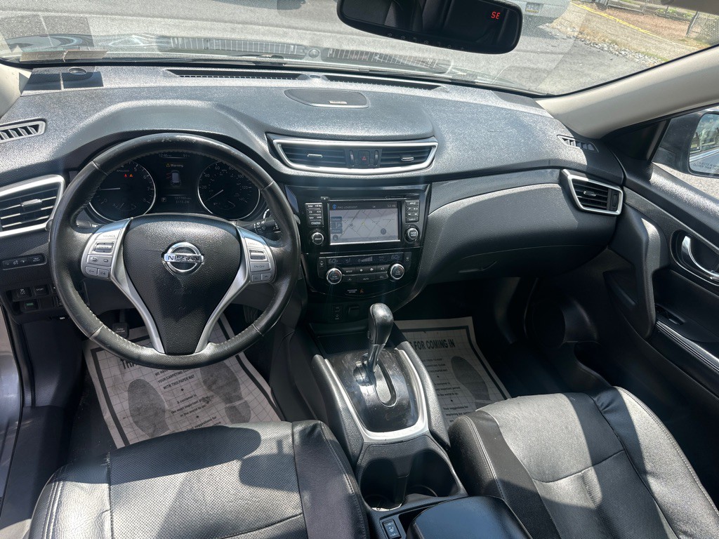 2016 Nissan Rogue Image 25