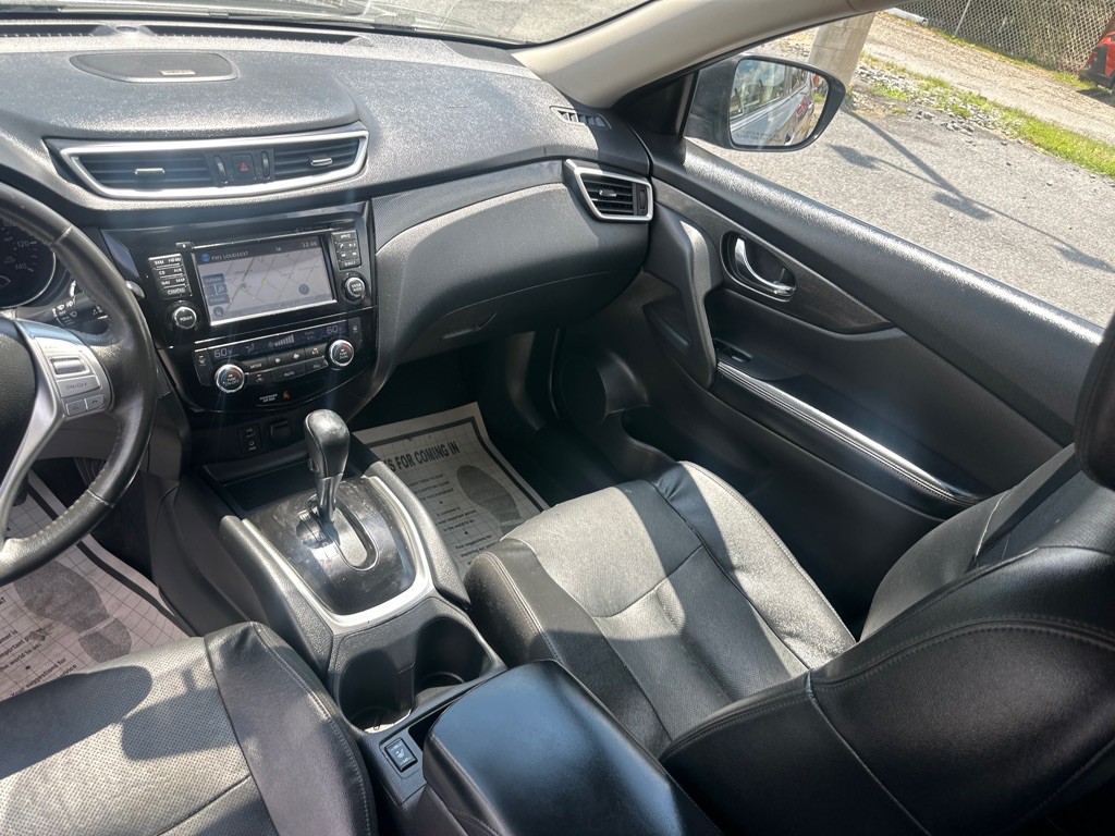 2016 Nissan Rogue Image 26