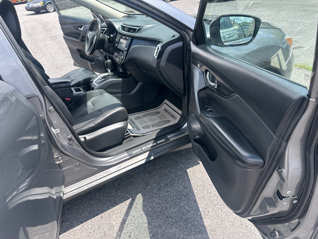 2016 Nissan Rogue Image 29