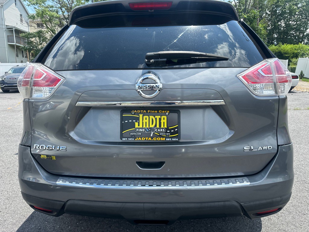 2016 Nissan Rogue Image 36