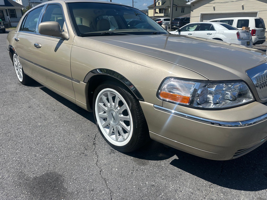 2006 Lincoln Town Car Image 7