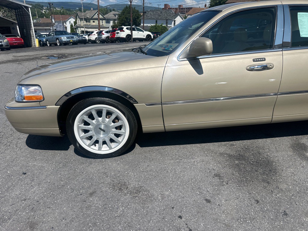 2006 Lincoln Town Car Image 15