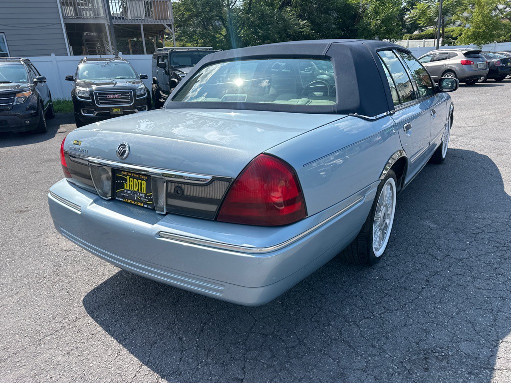 2010 Mercury Grand Marquis Image 6
