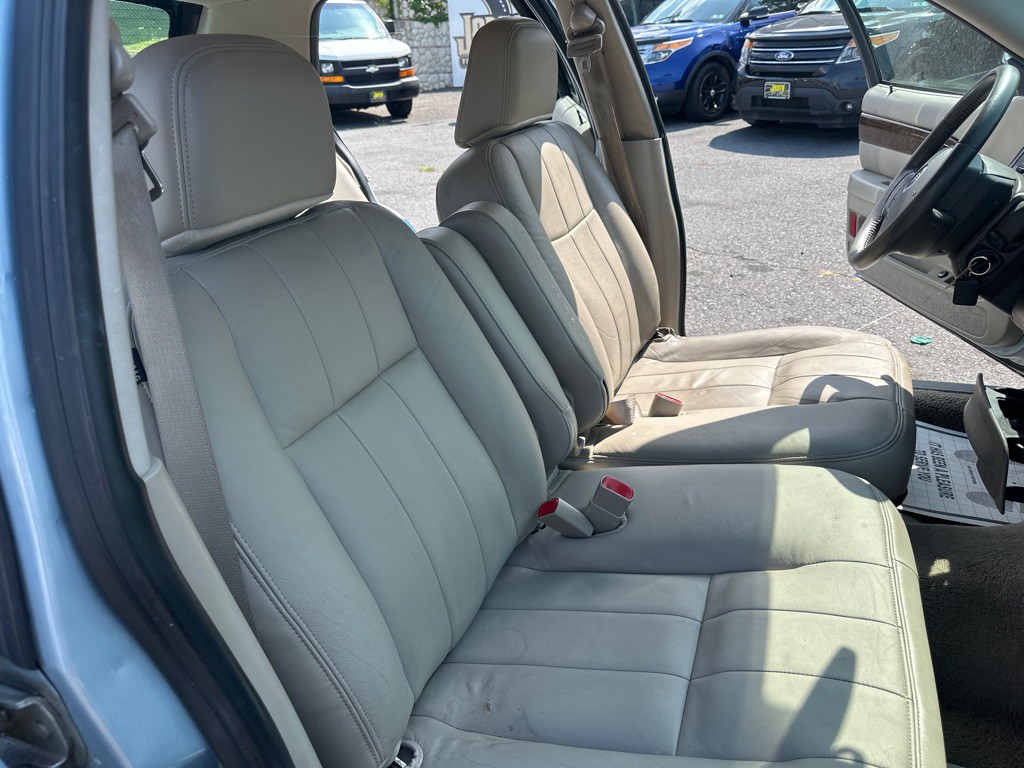 2010 Mercury Grand Marquis Image 21